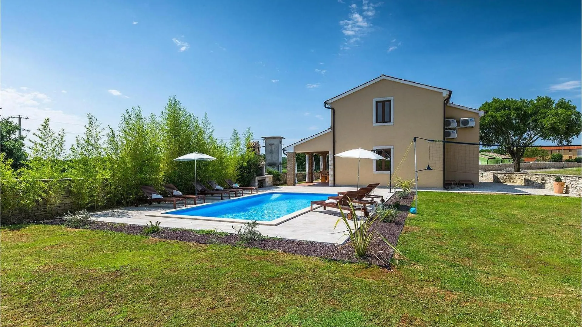 רוביני Villa Nino 0*,  קרואטיה